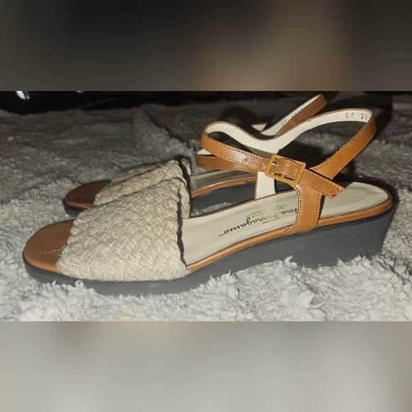 Salvatore Ferragamo Sandals Canvas Open Toe Flats Slingbacks sz 9 2A Narrow AA - Picture 1 of 11